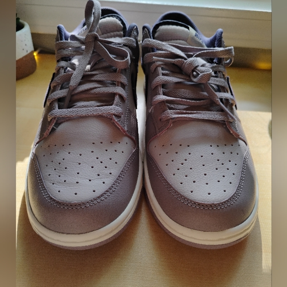 Nike Men’s Athletic Shoes Gray and Purple Low-Top Sneakers - Picture 9 of 12